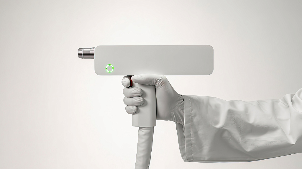 Многофункциональный аппарат iPROMAX для эпиляции, пилинга, удаления татуировок (фото)